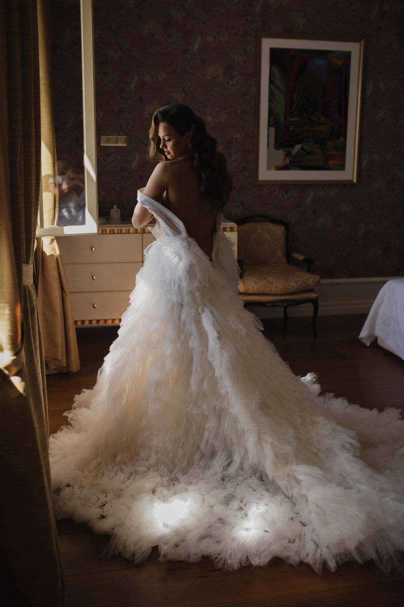 THE BRIDAL BRONZE & JUHEND